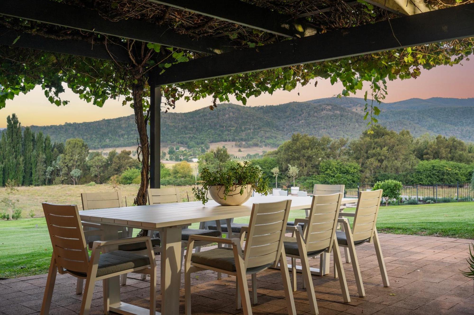 Stay In Mudgee The Grove, The Church, And Premium Private Homestead Bagian luar foto